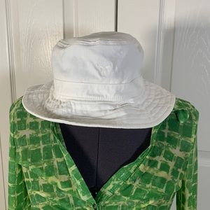 TNA x Artizia logo bucket hat white sz M/L